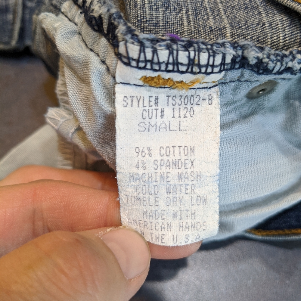 Shorts - Picture 2 of 4
